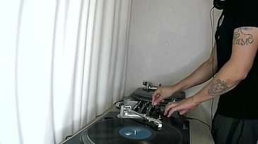 Vinyl Mix by DJ NAID 06 April 2023