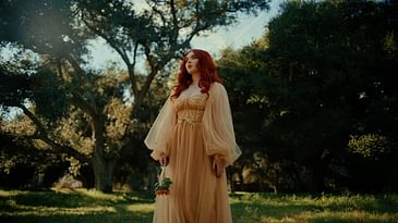 Maisy Kay - Sunlight (Official Music Video)