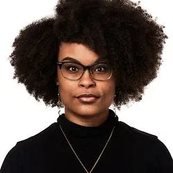 Angelica Jade BastiƩn