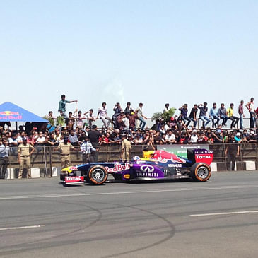 Red Bull F1 Showcar Run With David Coulthard