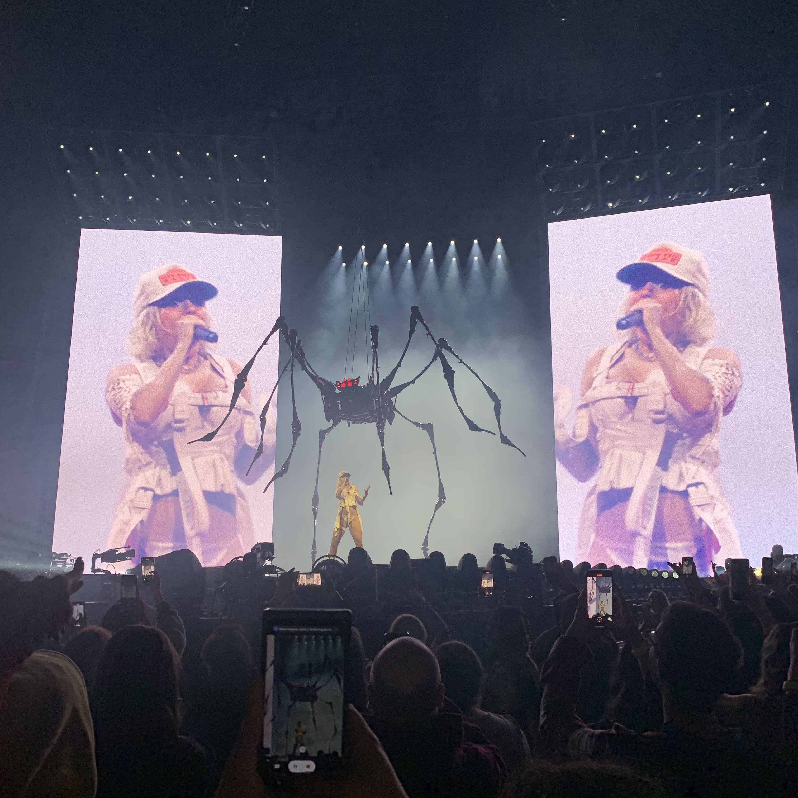 Concert Review Doja Cat "The Scarlet Tour" Prudential Center
