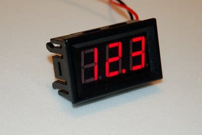 Встраеваемый вольтметр.jpg