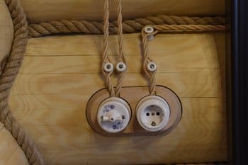 Керамическая розетка. керамический выключатель.JPG